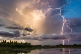 Найзағай, жаңбыр, үсік: елдің басым бөлігінде ауа райына байланысты ескерту жасалды