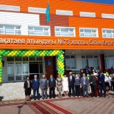 Ақтөбеде 300 балаға арналған Мұқағали Мақатаев атындағы мектеп ашылды