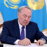Назарбаев әуе кемелерін басып алуға күрес туралы 2 заңға қол қойды