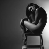 Қазақтың танымал актрисасы жалаңаш суретін жариялады