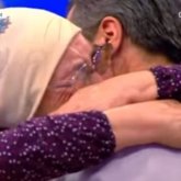 Анасын 28 жыл көрмеген ұлы кейуанадан эфирде тізерлеп кешірім сұрады