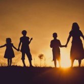 Көпбалалы отбасыларға пәтер алу үшін арнайы сертификаттар беріледі – Жеңіс Қасымбек