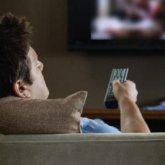 Ғалымдар теледидар көру рак ауруының дамуына әсер ететінін айтты