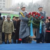 Байбек выделил ветеранам-афганцам по 100 тысяч тенге