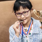 Шахматистка Бибисара Асаубаева вернулась в Казахстан