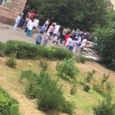 Сорқұдық: Шелекте құдыққа түсіп қаза тапқан екі сантехниктің жақындары басшылықты кінәлайды