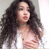 Атышулы Шырын Нарчаева тағы да жалаңаш төсін көрсетті