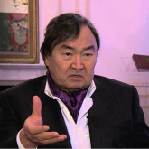 «Аралдың құрып кетуіне Хрущев кінәлі»: Олжас Сүлейменов елдегі судың мәселесін қозғады