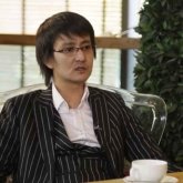 «Кешірген шығар»: Еркін Нұржанов анасына деген сағынышын айтты (ВИДЕО)