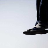 «Менің өліміме кінәлі адамдар...»: Алматыда жас жігіт белдігіне асылып қалды