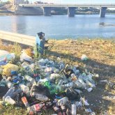 250 метр синтетикалық ау мен 4 тонна қоқыс: Нұра өзені ластана бастаған