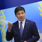 «Салық төлеушілерге рахмет айтыңыздар»: Байбек митингке шығатын көпбалалы аналарға үндеу жасады (ВИДЕО)