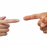 Әйелдерді сөзбен жеңу мүмкін емес екендігін ғалымдар дәлелдеді