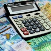 Отандық және шетелдік жұмысшылардың жалақы айырмашылығы неде? - Жеңіс Қасымбек жауап берді