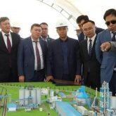 «Мың сөзге 40 мың теңге»: Қызылордада зауыт басшысы жұмысшыларды қытай тілін үйренуге үгіттеп жүр