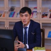 Ақын-жазушылар мен ғалымдар парламентте отыру керек