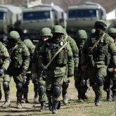 Әскери ер адамдарға жалған кірпік жалғап, тырнағын бояуға рұқсат беріледі