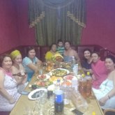 «Құтырған қатындар»: саунада жалаңаш билеген әйелдер ұятқа қалды (ВИДЕО)