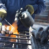 «Полицияға хабарлау керек шығар?»: елордада араққа салынған қазақтар күрд әйелдің жалшысы болып жүр