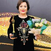 «Ерігіп отыр»: Бағдат Сәмединова зейнеттегі сазгерлерді сынап тастады (ВИДЕО)