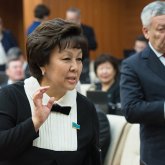 «Қоңырау шалғанын күтіп отырмын»: Зағипа Бәлиева Мейрамбектің жазбасына қатысты пікір білдірді