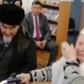 «Қандай қасірет еді...»: Таразда 11 баласы қараусыз қалдырған ата-ана әкімдікке көмек сұрап барды (ВИДЕО)