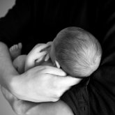 Шақалақты мұздатқышқа салып өлтірген деген күдікпен акушер-гинеколог ұсталды