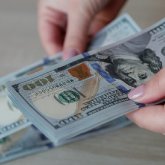 Биржадағы доллар бағамы төмендеп жатыр