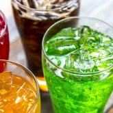 Ғалымдар карантин кезіндегі ең зиянды сусындарды атады