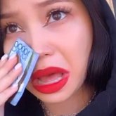 «Темір торға тоғытуларыңызды сұраймын!»: атышулы Шырын Наршаева енді теңгемен мұрнын сүртіп отыр