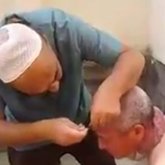 «Маньяк қой мынау»: сақалды қазақтың далада жасаған «хиджамасы» жұртты шошытты (ВИДЕО)