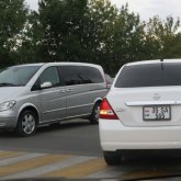 «Уақытша ғана дүние»: шетелдік нөмірлі көлігін тіркете алмай жүргендер партия құрмақ