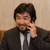 «Ұйқым бұзылып, жаным қинала бастады»: Серік Боқан Бекболат ағасынан қарғысын қайтарып алуды сұрады