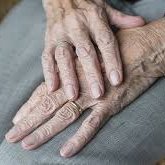 Қазақстанда зейнетке шығу жасы төмендетіле ме? - министр жауабы