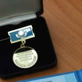 «Бүгінде «Құрметті азамат» атағы арызқой шалдардың аузын жабу үшін берілетін болған» -журналист