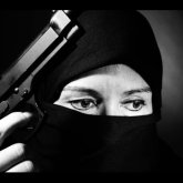 Экстремистер мен террористерге қандай жаза қарастырылған?