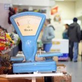 Қостанайлық саудагерлер таразыдан жеп жүр (ВИДЕО)