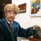 «Баяғыдай қос-қостап әйел алатын жағдай жоқ» – жазушы Шерхан Мұртаза (ВИДЕО)