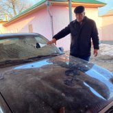 «Арыздарыңды алыңдар»: үйін қарақшылар өртеп жіберген зейнеткер полицияға наразы