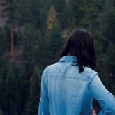 Араққа салынған енесі мен ұратын күйеуінен шаршаған әйел жан сырымен бөлісті