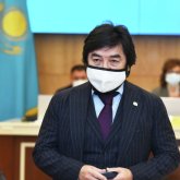 Бекболат Тілеухан мәжілісте ұрық сату мәселесін көтерді