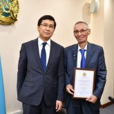 «Аймағамбетов отставкаға кетуі керек» - мұғалім