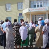 «400 миллионға салынған мектеп құлайын деп тұр»: Оқушылар биыл әкімдікте оқымақ