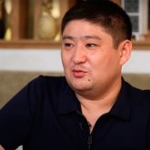 «Оған әзілдеп әйелім болшы дей салған едім»: Ерболат Төлеген алғаш рет әйелімен қалай танысқаны жайлы айтты