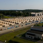 Мыңдаған ауған қызылшаға байланысты Германияның әуе базасында қалып қойды