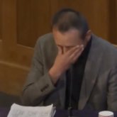 «Төрт күн азаптап, екі қолы істемей қалды»: Қазақтар Лондонға барып Қытай лагерінде көргенін мәлімдеді