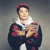 «Химияны анимемен байланыстырып, әнмен, рэппен түсіндіремін»: Алматылық ұстаз TikTok желісі арқылы қалай сабақ үйрететінін айтты