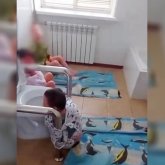 Атырауда мүгедек балаларды унитазға байлап қойған: Қылмыстық іс жабылды