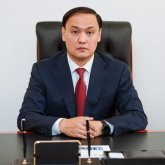 Министр Қарашөкеев отставкаға кету туралы талапқа жауап берді