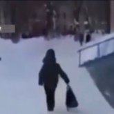 «Аяз Ата, тоқта!». Әлеуметтік желіде аяз атаның соңынан қуған баланың видеосы тарады